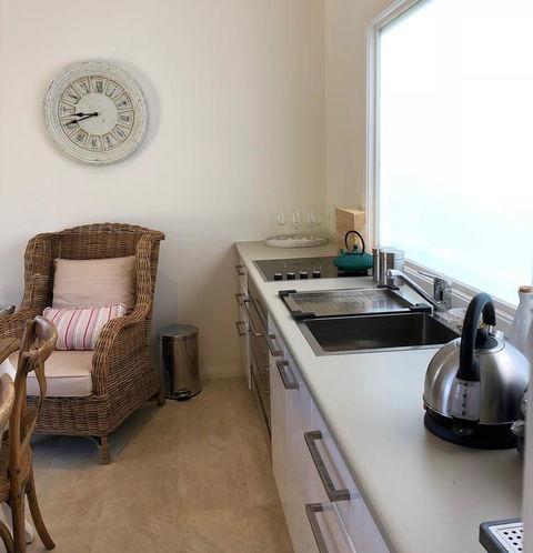 NEW: Tranquil Retreat -The Barn House Ingleside, Northern Beaches - Hotel WA 3