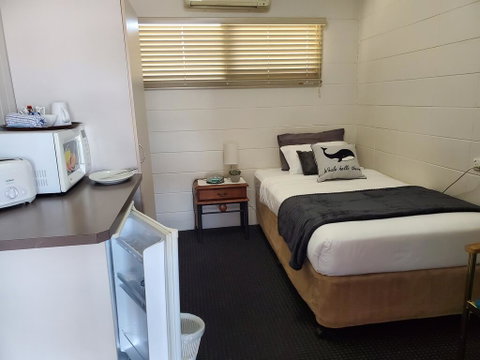 O'Sheas Windsor Hotel - Hotel WA 1
