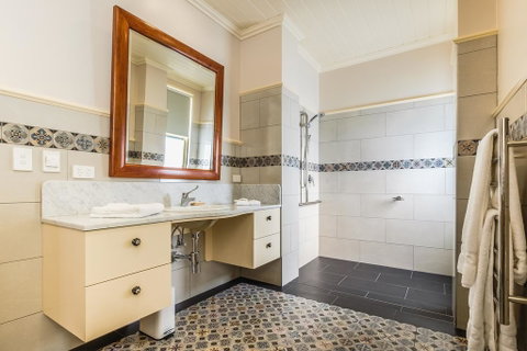 Old Bank Boutique Hotel - Hotel WA 1