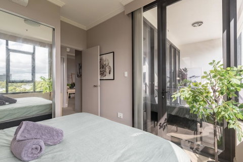 Olympic Park Near Qudos Bank Arena King Bed 1BR 1Bath Sleeps 6 Air-cond Parking - Hotel WA 2