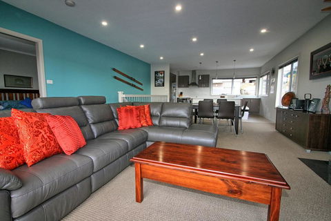 Opus 1/10 Poly Cow Lane - Hotel WA 1