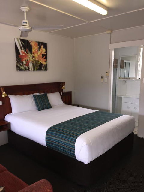 Pacific Sun Motor Inn - Hotel WA 3
