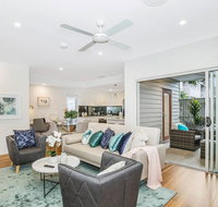 Park Avenue Townhouse Retreat Brisbane Sleeps 10 - Hotel WA