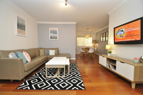 Parramatta Self-Contained Two-Bedroom Apartment (4LEN) - Hotel WA 1