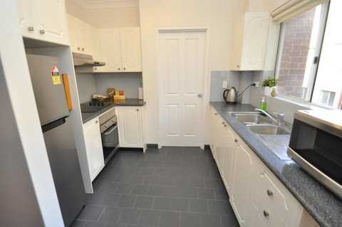 Parramatta Self-Contained Two-Bedroom Apartment (4LEN) - Hotel WA 3