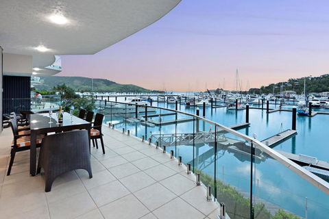 Pavillion 3 Absolute Waterfront 4 Bedroom 2 Lounge Room Plunge Pool + Golf Buggy - Hotel WA 0