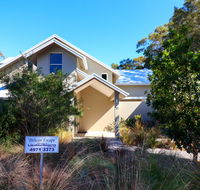 Pelican Escape Executive Home at Raffertys Resort - Hotel WA