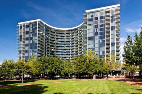 Perfectly Located Modern Apartment - Canberra CBD - Hotel WA 2