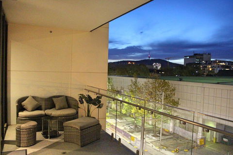 Perfectly Located Modern Apartment - Canberra CBD - Hotel WA 0