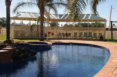 Pines Country Club Motor Inn - Hotel WA 2