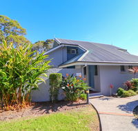 Plover Deluxe Resort Villa - Hotel WA