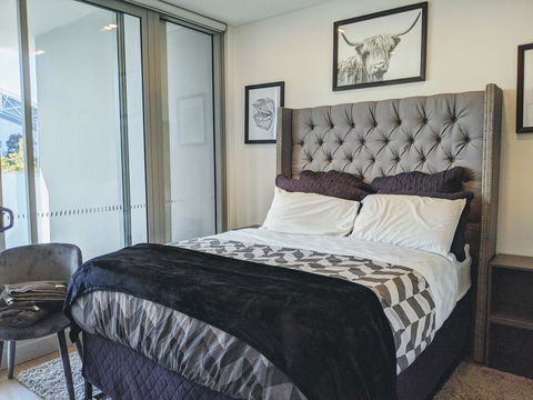 Presidential 3-bed 2-bath, Balcony, With Pool Included - Hotel WA 0
