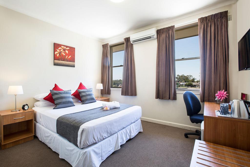 Mount Pritchard NSW Hotel WA