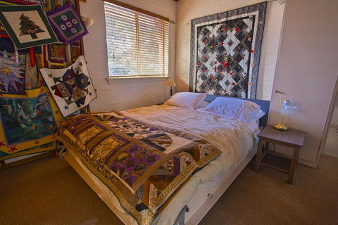 Quilters Studio - Hotel WA 2