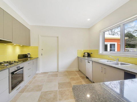 Redhaven House - Spacious, Quiet And Private - Hotel WA 1