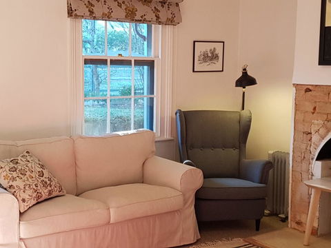 Redruth - 2 Bedroom Cottage Situated In Wandiligong - Hotel WA 2