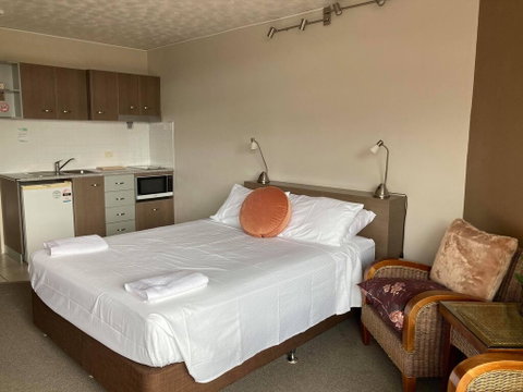 RENTAL: All $ Inclusive, Tidy Renovated Studio Apartment On The Strand, Pool,  - Hotel WA 3
