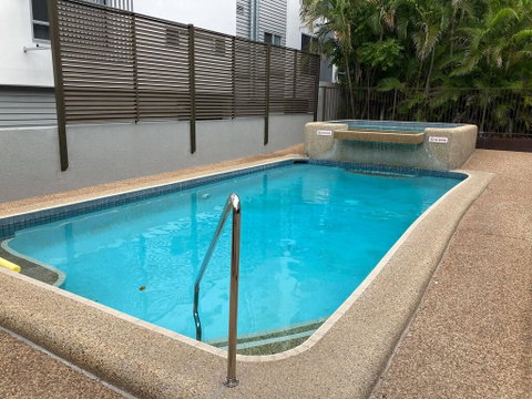 RENTAL: All $ Inclusive, Tidy Renovated Studio Apartment On The Strand, Pool,  - Hotel WA 2