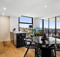 Resort-style Apartment with Balcony Pool and Gym - Hotel WA