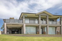 Book White Sands Accommodation Vacations Hotel WA Hotel WA