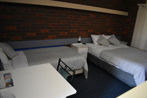 Riviana Motel - Hotel WA 2