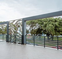 Rockingham Beachfront Apartment - Hotel WA