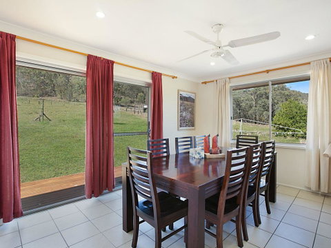 Rosamund House In Broke, 4br House In Walking Distance To Cellar Doors - Hotel WA 3