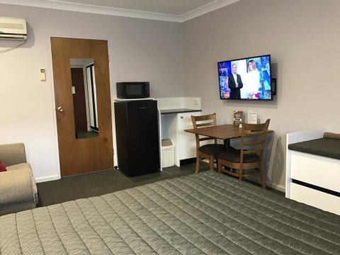 Roydons Motor Inn - Hotel WA 0