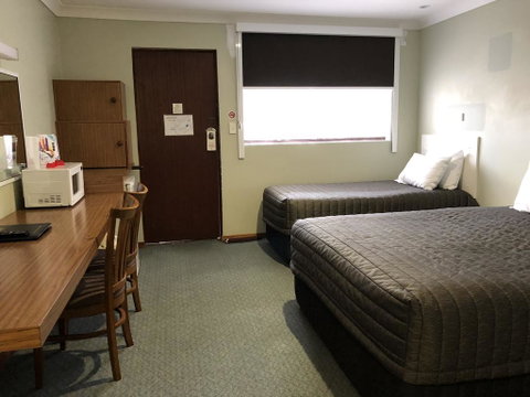 Roydons Motor Inn - Hotel WA 2