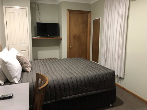 Roydons Motor Inn - Hotel WA 3