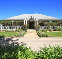 Sarnia - period home in garden oasis with pool - Hotel WA