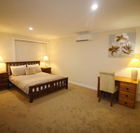 Silver House - Melbourne Airport Accommodation - Hotel WA