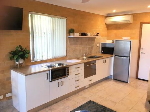 SilverWaters Waterfront Accommodation - Hotel WA 2