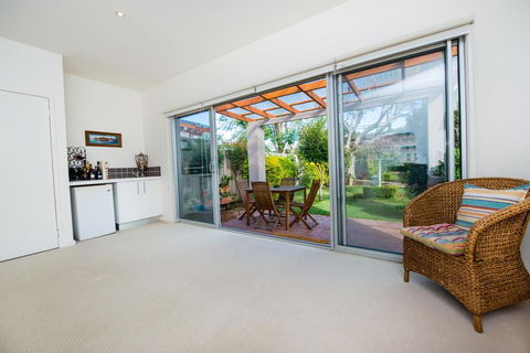 Soldiers Point Road, 214A - Hotel WA 2