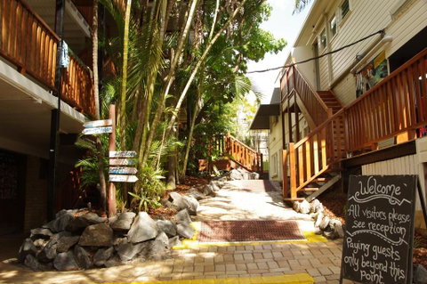 Somewhere To Stay Backpackers - Hotel WA 1