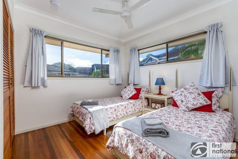 Spoil Yourself With The Perfect Position Of This First Floor Unit - Hotel WA 2