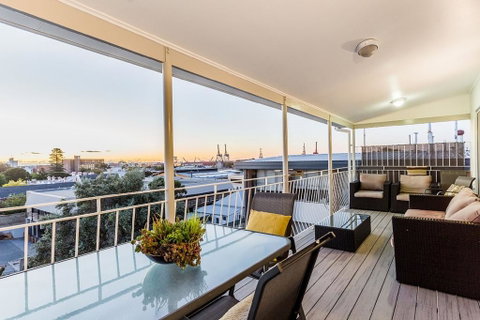 Stirling Apartments - The Penthouse - Hotel WA 0
