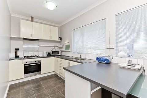 Stirling Apartments - The Penthouse - Hotel WA 3