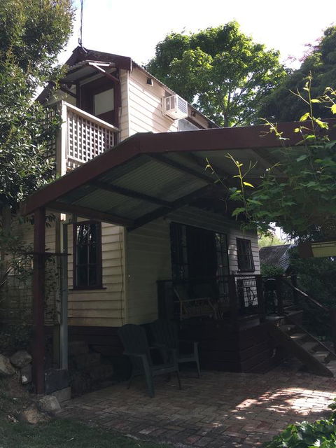 Stone's Throw Cottage Bed And Breakfast - Hotel WA 2