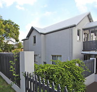 Stones-Throw - Hotel WA