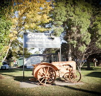 Strayleaves Caravan Park - Hotel WA