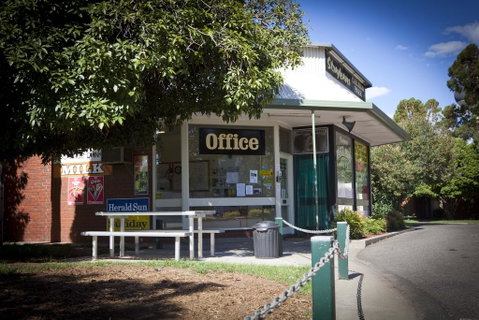 Strayleaves Caravan Park - Hotel WA 2