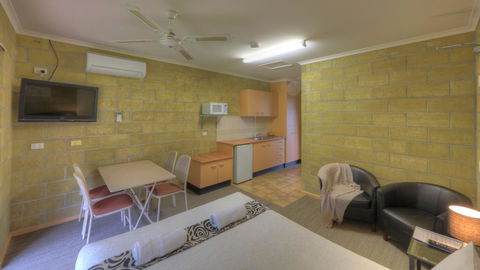Stuarts Point Convention Centre - Hotel WA 2