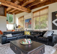 STYLISH  RELAXED LAKE HOME // NARRABEEN - Hotel WA