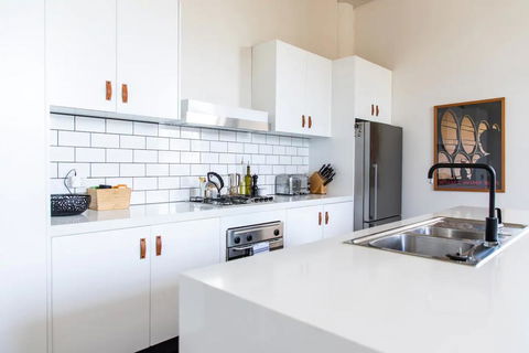 Stylish Warehouse Conversion In The Heart Of Fitzroy - Hotel WA 3