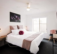 Sunny Shackell - Echuca Moama Holiday Accommodation - Hotel WA
