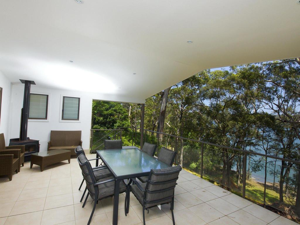 Smiths Lake NSW Hotel WA