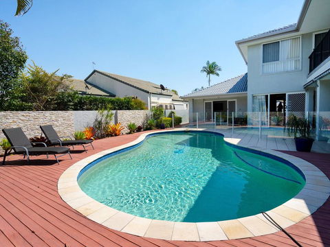 Super Sized Family Retreat With A Pool - Hotel WA 0