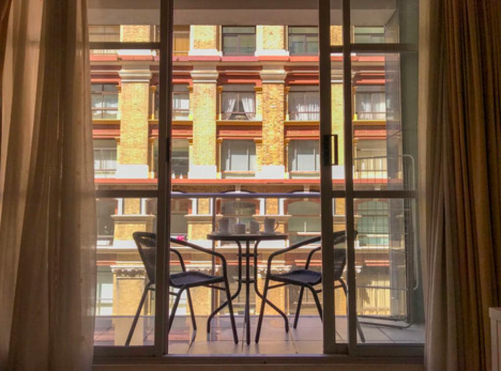 Sydney South ACT Hotel WA
