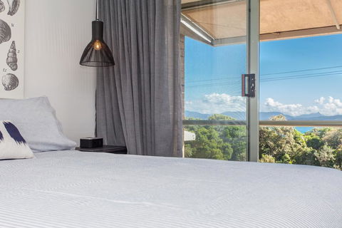 Surfside6 @ James Cook - Clarkes Beach - Hotel WA 2
